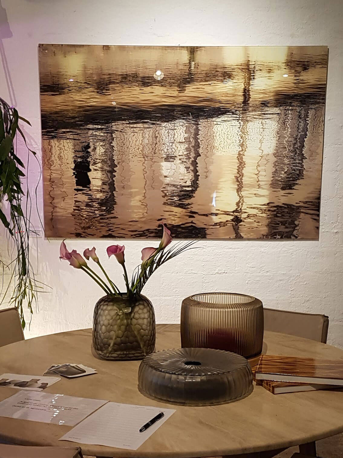 Vaughan James: «Water the Essential»