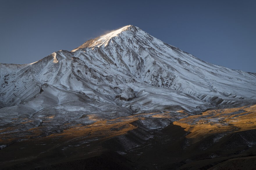 Caroline Fink – "In Simurgh’s Land": Blick hinter die Berge des Iran Caroline Fink – "In Simurgh’s Land": Blick hinter die Berge des Iran